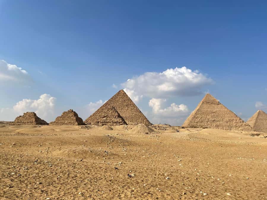 Private Half-Day Tour To Giza Pyramids And Sphinx - Meeting your guide and getting across Cairo