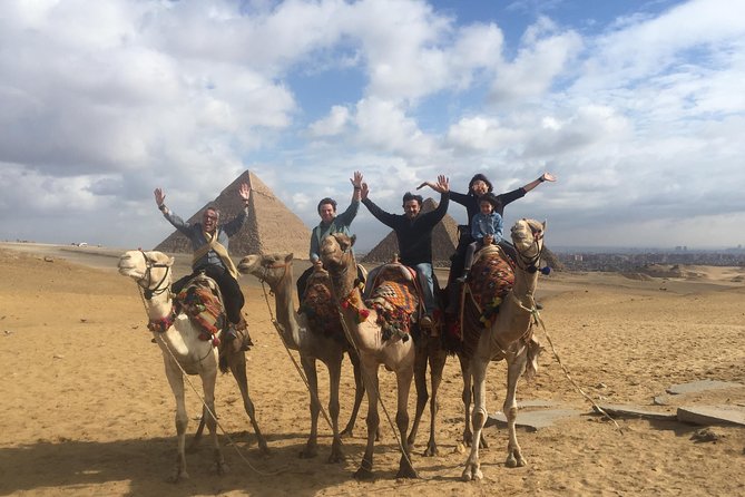 Private tour to Giza Pyramids,Sphinx,Egyptian Museum with Local Lunch - Khafre, the Sphinx, and the Valley Temple