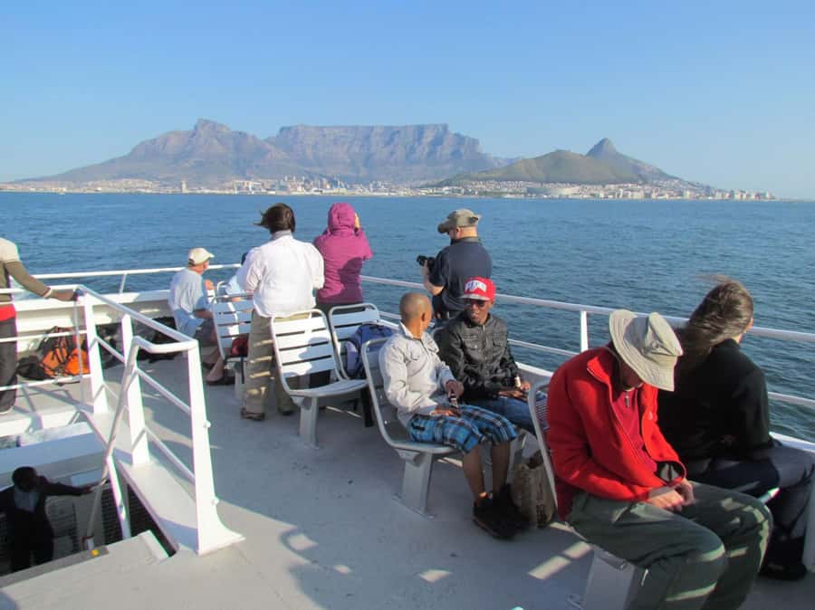 ROBBEN ISLAND MUSEUM TOUR, WITH OPTIONAL LAST MINUTE TICKETS - The ferry ride across Table Bay