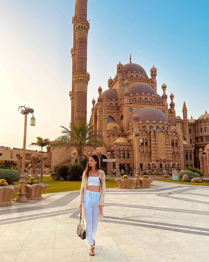 Sharm El Sheikh City Tour: Old Market, Mosque & Farsha Café - Al Sahaba Mosque and the story behind the stonework