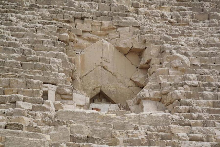Sharm El-Sheikh: Full-Day Tour of Cairo and Pyramids by Bus - Lunch, local demonstrations, and the risk of extra stops