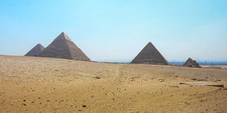 Sharm El Sheikh: Great Pyramids, Sphinx, Museum Tour by Bus - The Egyptian Museum, old and full of treasures