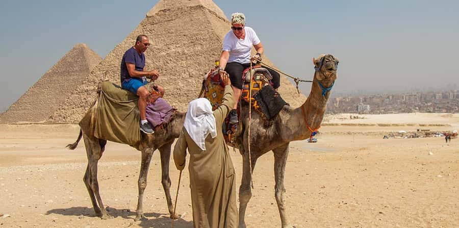Sharm El Sheikh: Great Pyramids, Sphinx, Museum Tour by Bus - The Giza Plateau and the Great Pyramid