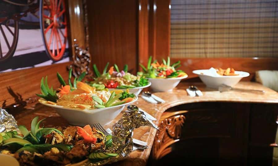 Sharm el-Sheikh: Ras Mohammed Elite VIP Cruise and BBQ Lunch - Service, Language, and Family Comfort