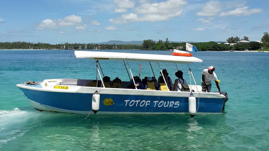Snorkeling Excursion in Blue Bay Marine Park - Seeing the Reef Through Glass