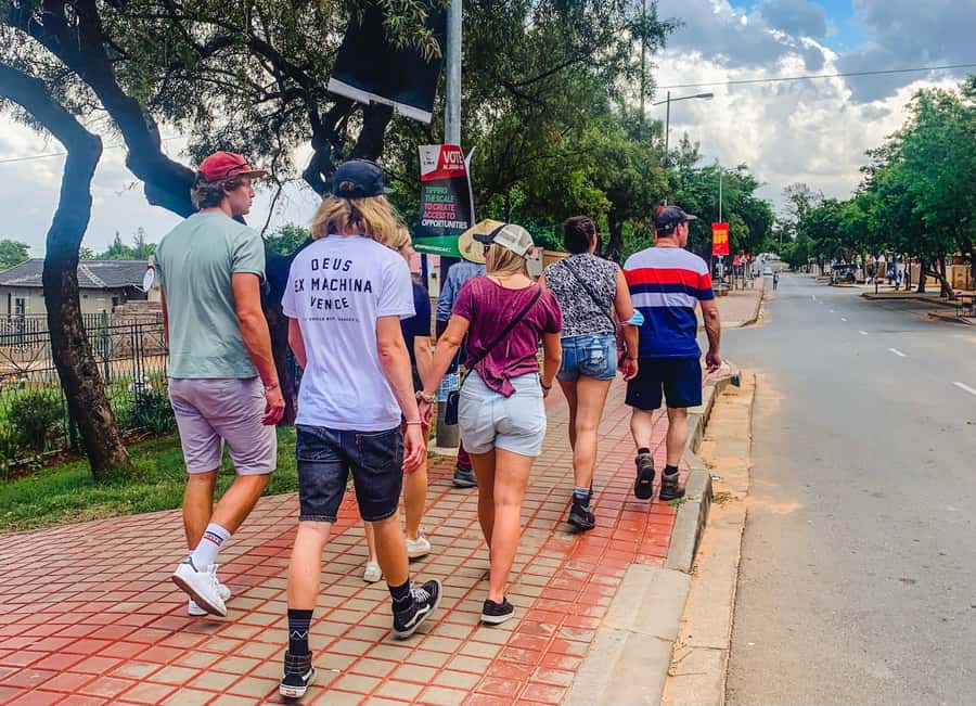 Soweto: Walking Tour with a Local Guide and Lunch - Nomzamo Park and the difficult side of township life