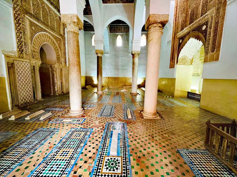 Sparkling Marrakech through the eyes of your local Guide - Souk Semmarine and the useful part of shopping