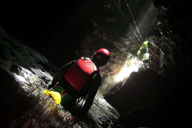 Standard Canyoning Trip in The Crags, South Africa - Swimming, hiking, and the first cliff jump