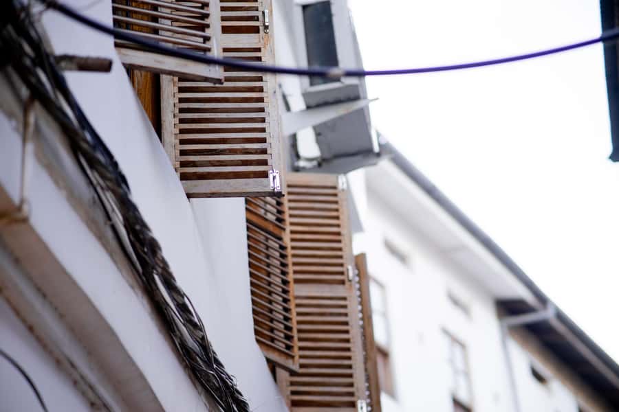 Stone Town's Hidden History: Private Guided Walking Tour - Zanzibar’s doors and architectural details