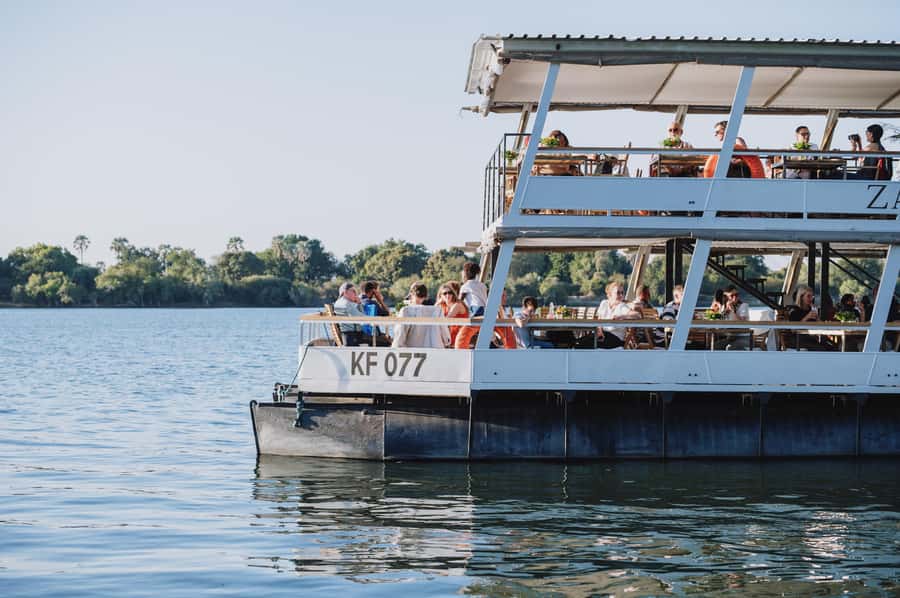 Victoria Falls: Dinner Cruise on the Zambezi River - What you actually see on the river