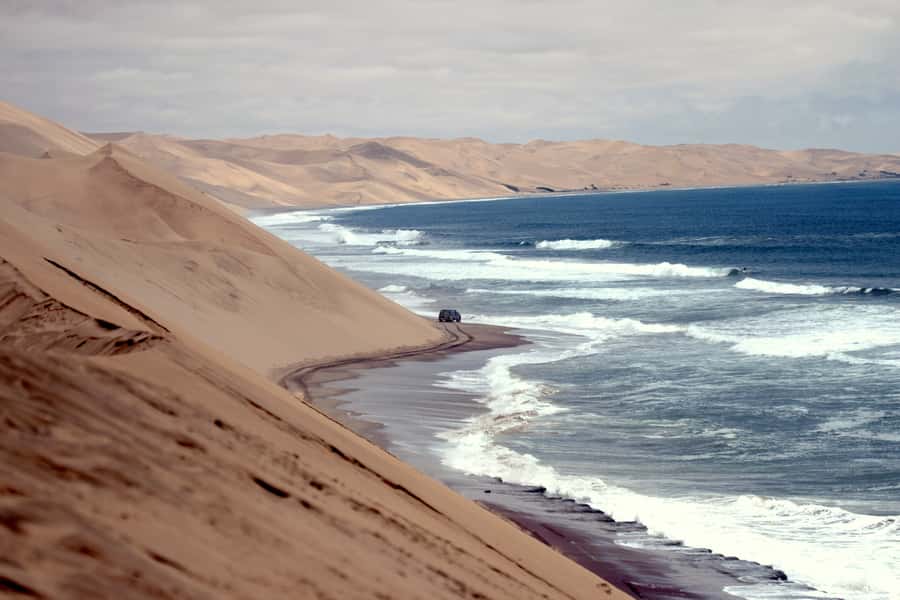 Walvis Bay: 4x4 Desert Excursion to Sandwich Harbour Bay - Oysters and sparkling wine above the Atlantic