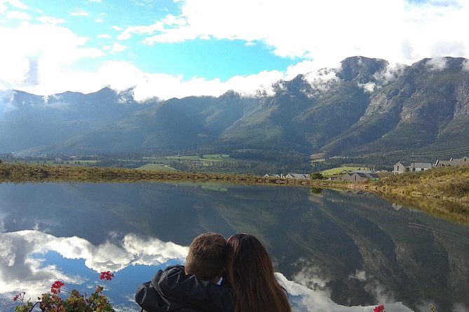 Wine Tour to Stellenbosch & Franschhoek with Tastings & Lunch - The guide matters as much as the wineries