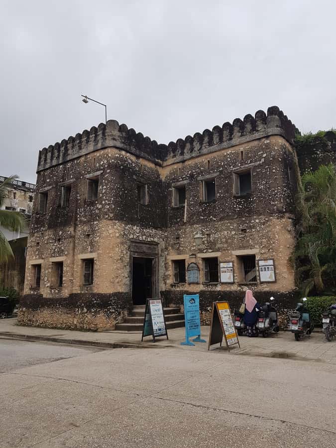 Zanzibar: 3 Hours Private Stone Town walking Tour with Guide - Darajani Market, where Stone Town gets practical