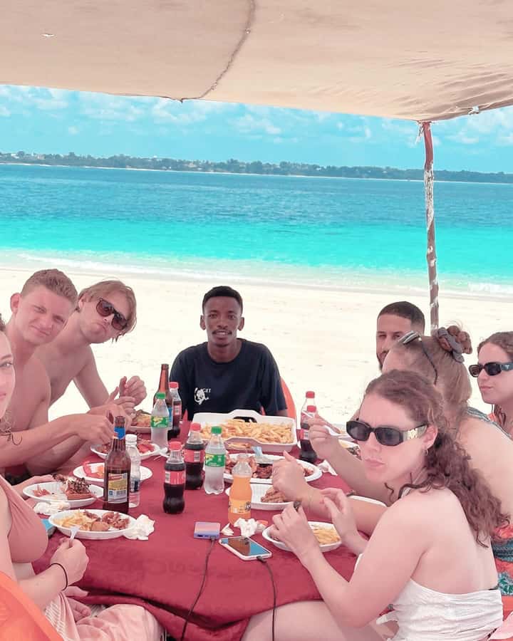 Zanzibar: Prison Island and Nakupenda Boat Trip with Lunch - Who should book this day out?