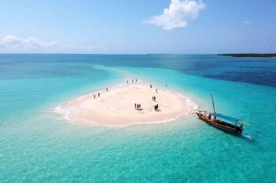 Zanzibar: Prison Island and Nakupenda Sandbank With Lunch - Meeting the giant tortoises on Prison Island