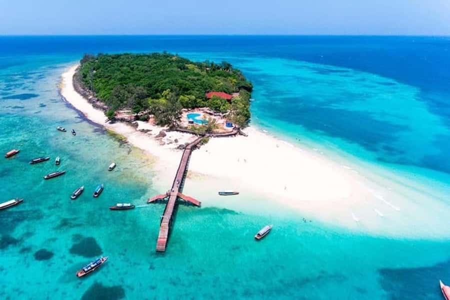 Zanzibar: Prison Island & Nakupenda Sandbank Tour with Lunch - Two Zanzibar icons in one long boat day
